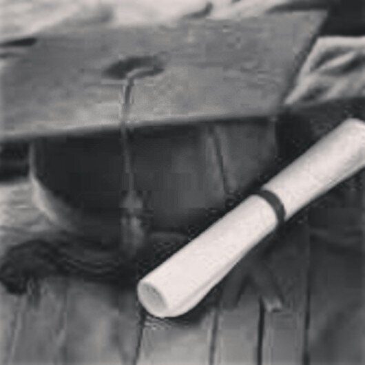 كل ما أكتبه لا يعنين أو يعني غيري ولكن هو كلام راق لي لا غير ♥♡