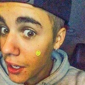 Swagteam945's profile picture. @BelieberMartu6 @yaelswagyyyy @Breeenm_ @BriBelieber_ @GeorSwaggy @IJustNeedBizzle @imclosetoheaven @lucilafloress @NazarenaDelbon@Arii_debieber@cami_villalba17