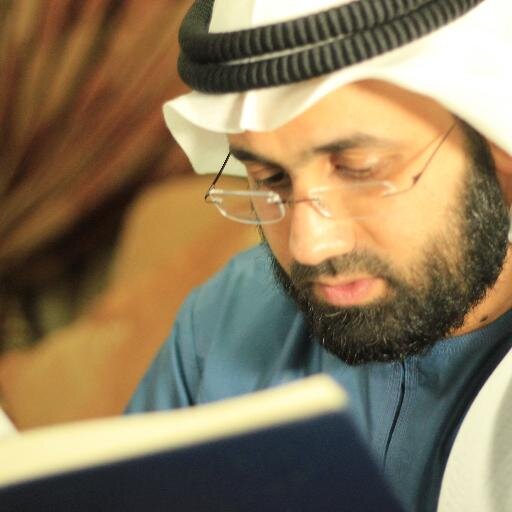 إعلامي مقرئ القراءات العشر ومهتم بقضايا اللغة والإعلام والأسرة