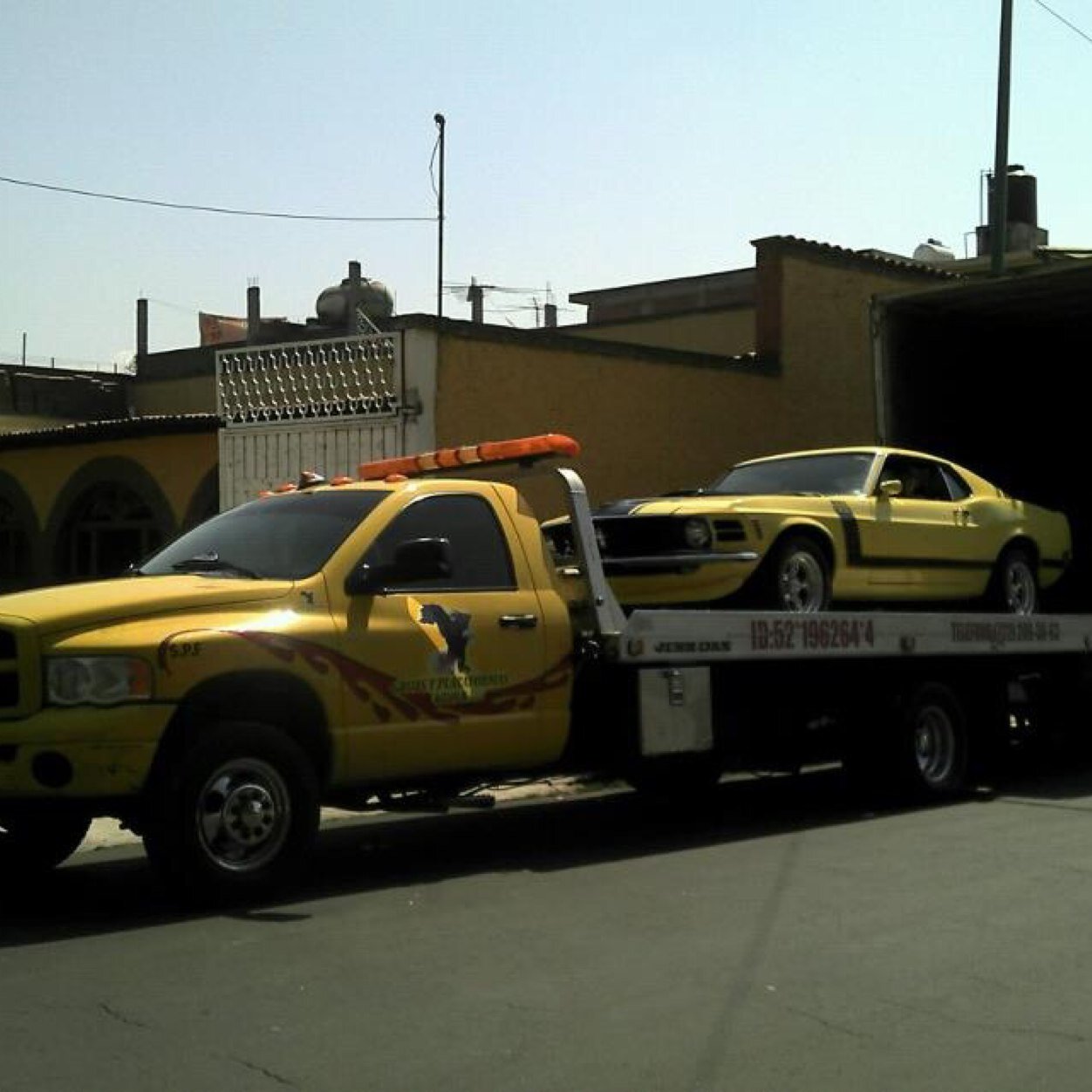 GRUASAGUILA's profile picture. GRUAS DE PLATAFORMA