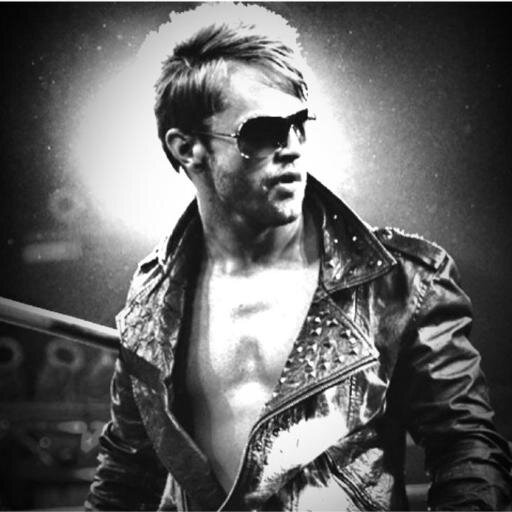 I'm such an underdog that I victimize people who underestimate me and punch the people who steal my guitars. [Role-player]