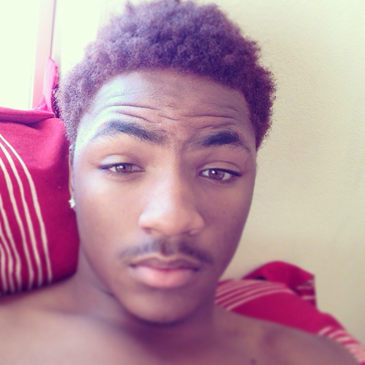 #college bound, instagram @d1_prospect_23, from NY,Tatted, i like jordans, im in love with light skin girls
