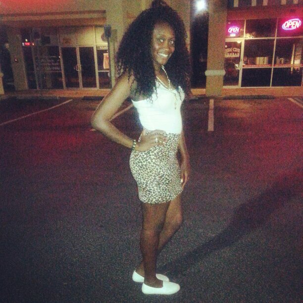 I'm full of life ,take a trip with me to the moon... Instagram ; Qt_V
