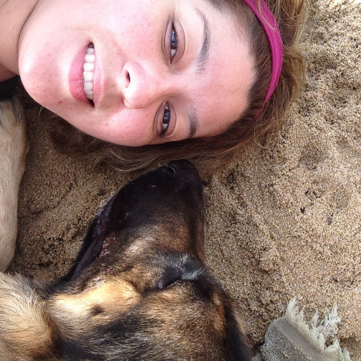 laroyam12's profile picture. 