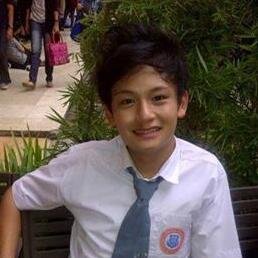 I LOve RANDY MARTIN PITONO. RAVERS PONOROGO SELALU mendukungmu selalu. tolong di folloback ya kak @randymartin98