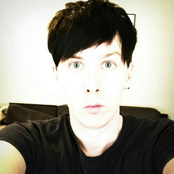 i am not about that life but i am about @danisnotonfire and @amazingphil all youtubers sort of stole my social life so can i have it back hit 1k 15/3/2014