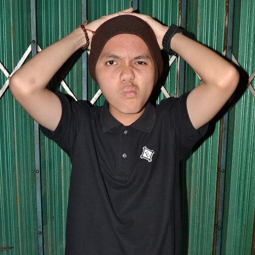 follow juga yg @yudha_fachreza ok :)  HALLA de MADRID !