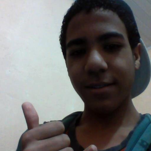 Gosto de Esportes,Internet,Meus Amigos(a),enfim de viver!