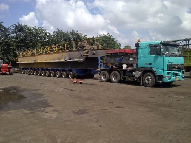 Heavy Equipment Transportation, Crane, Multi Axle, Low Boy, Dolley, Flat Bed.