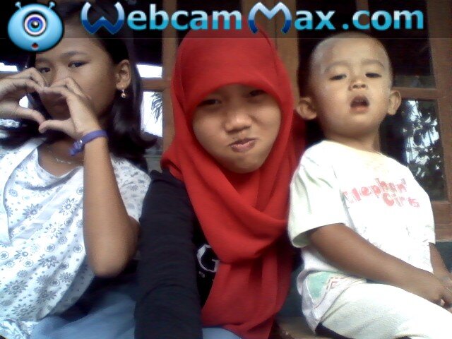 okta_viaristy's profile picture. tidak ada kata terlambat selagi kita masih bisa bernafas dan berdo'a :)