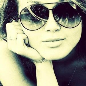 ainaaina1982's profile picture. 