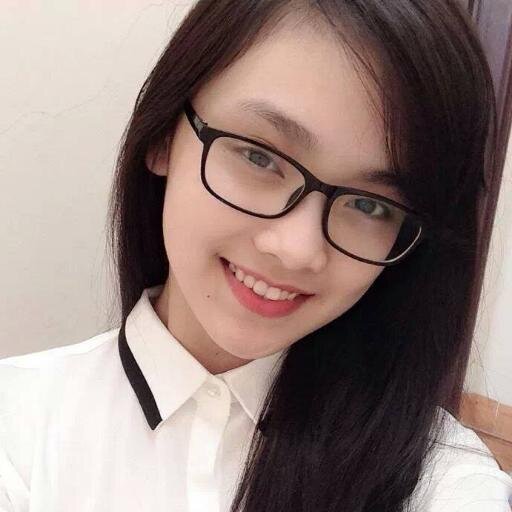 Standard appearance, good looking, cute, not a lover.. hihi