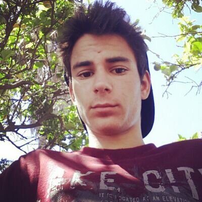 Adrifyahbwoy10's profile picture. 