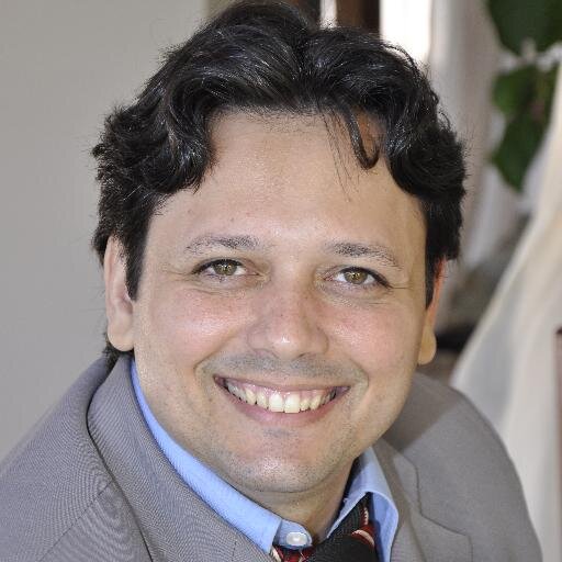 Jornalista (DRT nº 3438 / PB), paraibano, casado, apaixonado por tecnologia e amante da JUSTIÇA.
