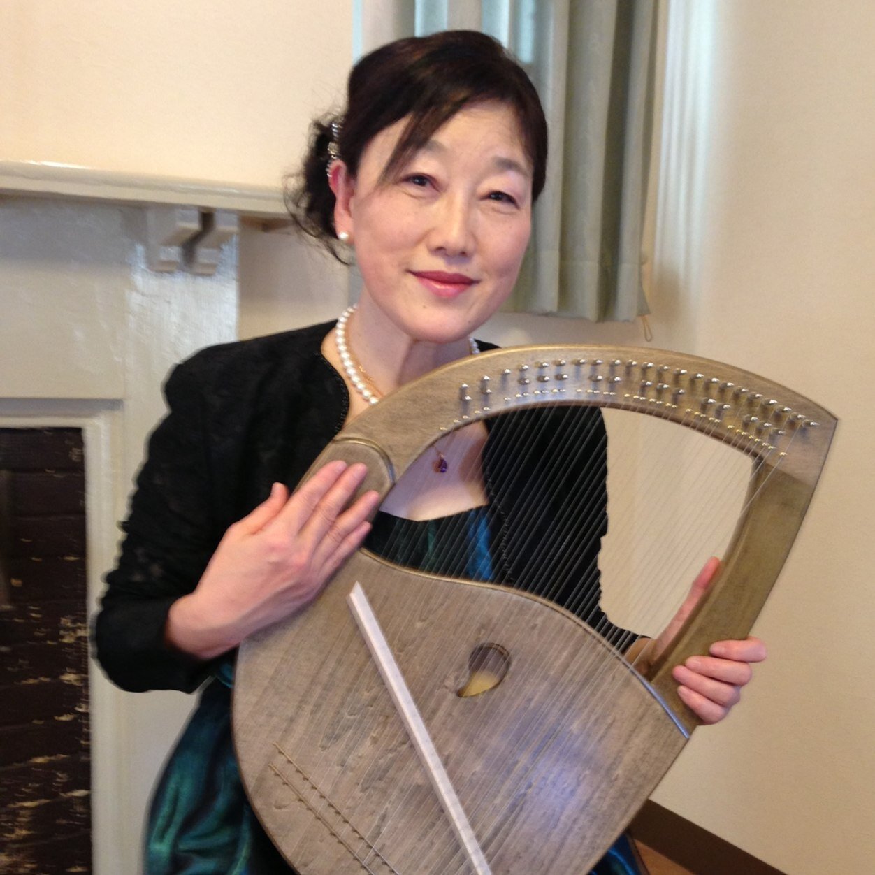 癒しの竪琴ライアーの指導・演奏をしています。浜松ライアーを全国に広めるのが夢です。自らを癒すことのできるライアーをあなたも始めてみませんか？