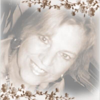 HI I AM A CHRISTIAN WOMAN loving God and pple all over the world! Please to meet you!