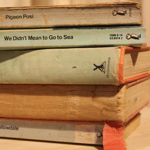 rosetintedrev's profile picture. Occasional reviewer, avid fan, and slightly obsessive appreciator of books, tv and movies.