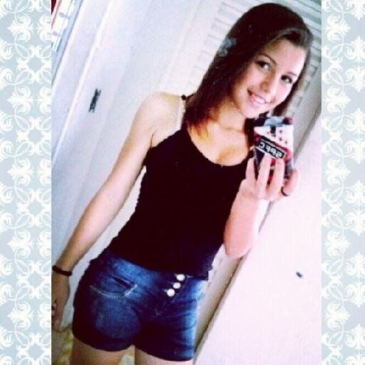 → Euu queroo.
 Euu PossO.
 Euu coonsiigO ←
 ●๋• Siimplees αssiim

• vaii SãooPauloo ♥