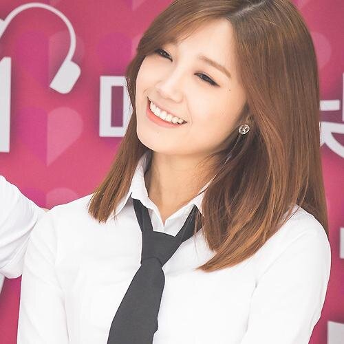에이핑크정은지 Parody ✌Singing is a string that led me to meet my destiny.