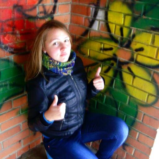 Hey! I'm Ernesta :)