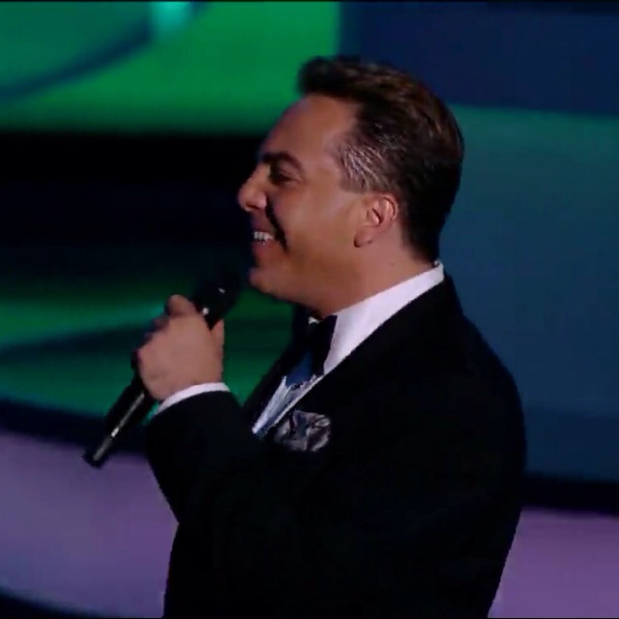 Twitter dedicado a promocionar a Cristian Castro
