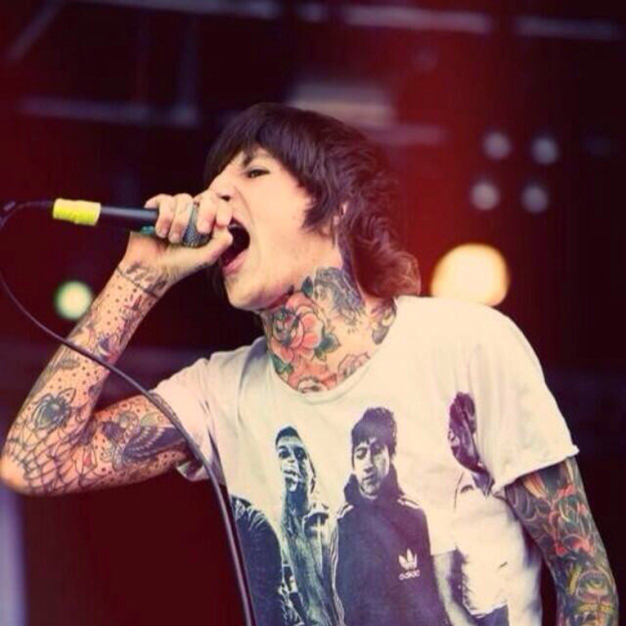 punksbestlyrics's profile picture. tweeting you guys great lyrics on the daily (some may not be consider punk but oh well)