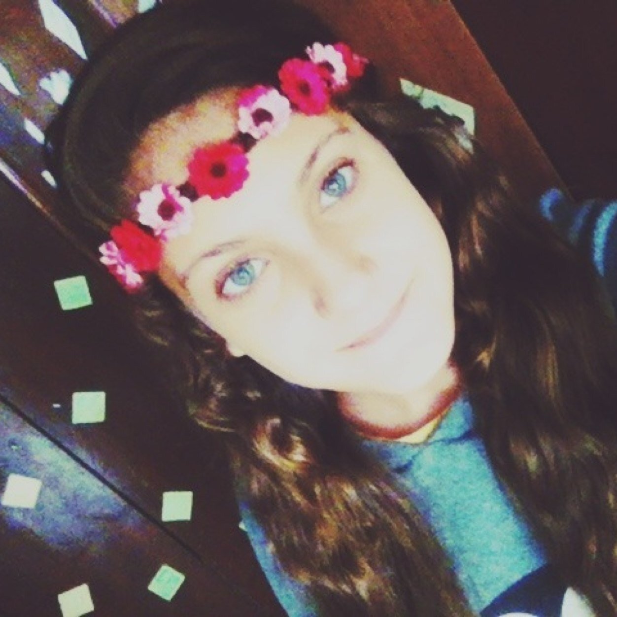 adriana23189141's profile picture. •Dancing in the mirror , singing in the shower•