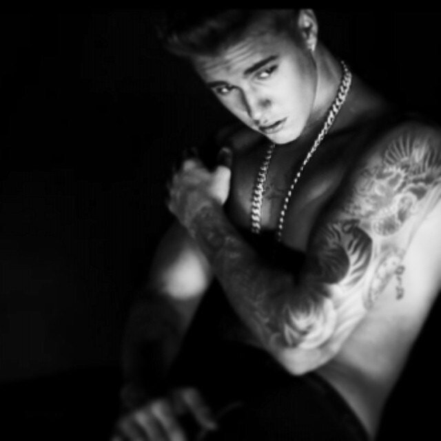 justin bieber ｡｡sαω нiм 2.12.13 ♡ ｡｡sτrєssє∂, ∂єprєssє∂, вiєвєr σвsєssє∂. ♛
austin mahone. ♚