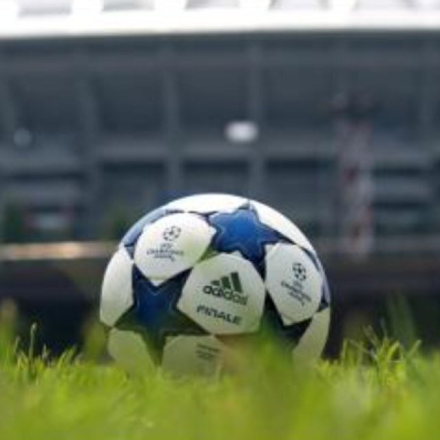 最近別垢作りました。勝手にフォローする。100%フォロバ。高2!サッカーしてます!国立に来年も行きたい!ONE PIECE好きな人とサッカーやってる人、気軽に絡んで(^з^)-☆たくさんの人と話したい!話題はなんでもOK!