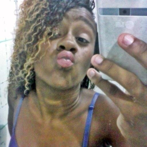 A vida me ensinou a nunca desistir , nem ganhar, nem perder mas procurar evoluir , podem me tirar tudo que tenho  ზ †