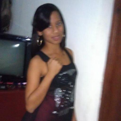 Follow Me & Te DebuuelvO' Patra♥ YO Sii & TUU NO' ;) Mientras Yo Sepa LoQke SOii No Me ImpOrtta lOqke Diga La Gente ;)