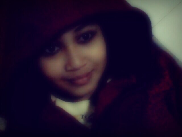 Follow @afifahines1129 ajaa, twitter yang ini dibajak orang :s