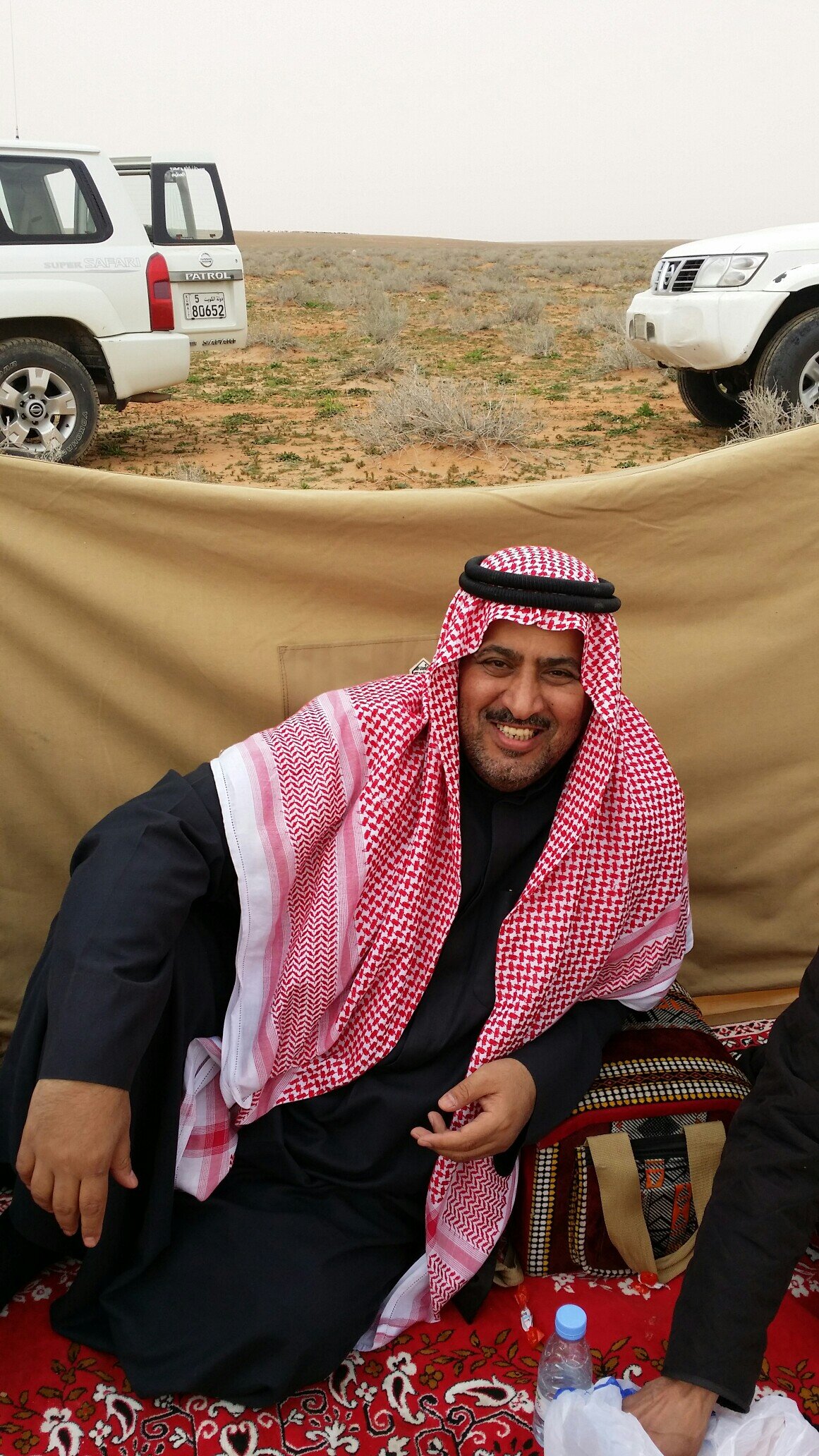 ‏احذروا من يحرض على ولاة الامر ومن يطعن في علماء الامة ويدعون الاسلام وهم ليس منه