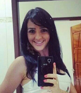 Geógrafa# Flamenguista# #lovefamilia ...que vive de maneira intensa; essa vida louca!