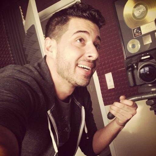 Mo Rada is just awesome. So click the f**king Follow button already. http://t.co/pYuRbAtG
