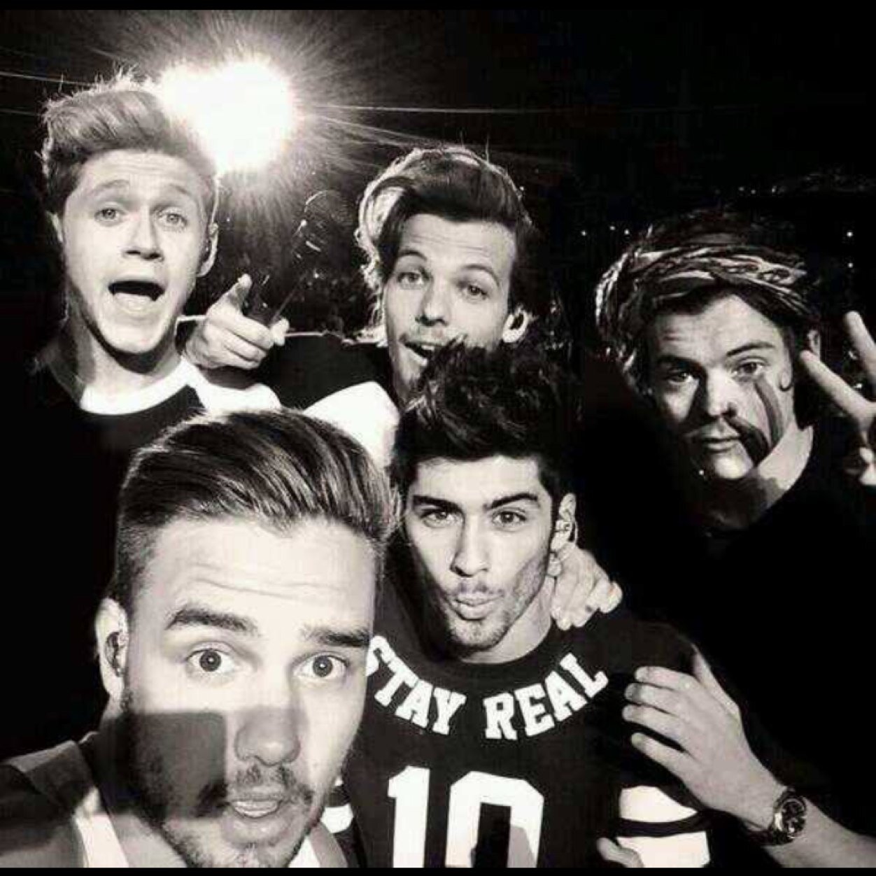 Hi, I love One Direction, bye