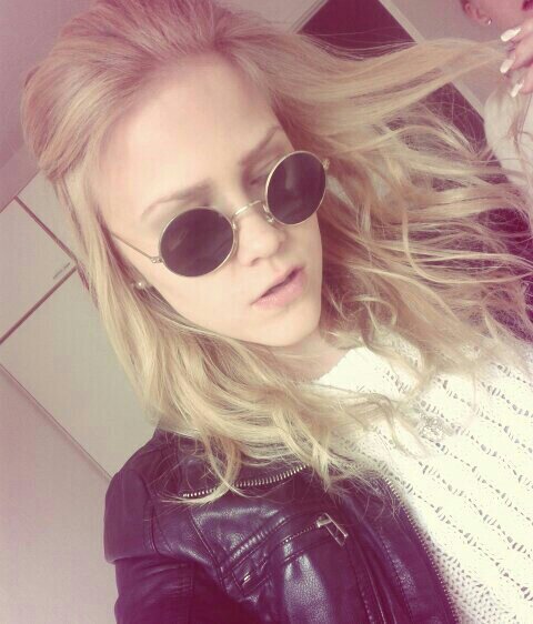 ~ Life is beautiful ~ I like to tweet everything about my life and something. 26/4/13 ♥
