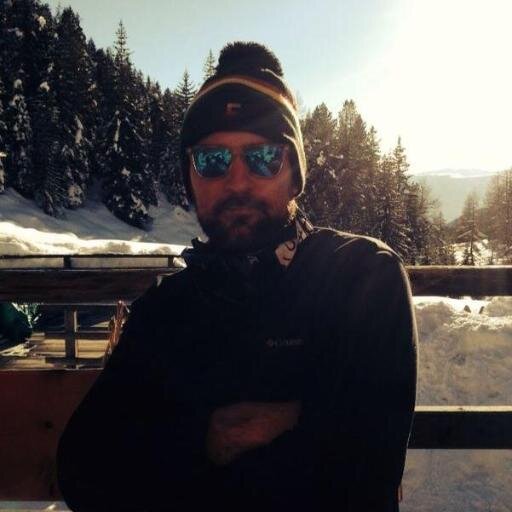 Digital Marketing Professional. Love all things digital and innovative. In my spare time I dabble with a guitar. http://t.co/LuJMCLVJZL