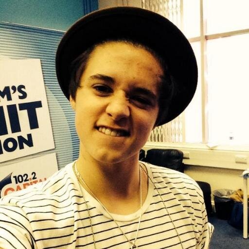 @TheVampsBand @TheVampsBrad @TheVampsCon @TheVampsTristan @TheVampsJames #vamily #meetthevamps