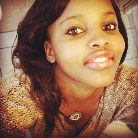 ♥♥Life is short...Time is fast...No replay...No rewind...
so imma enjoy every moment as it comes♥♥...Lindsay