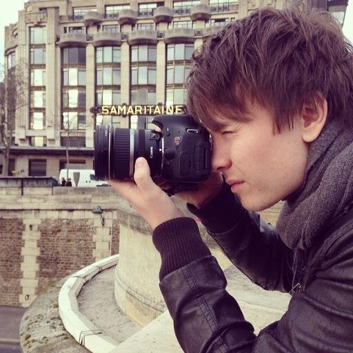 Software Engineer. Media designer. Lives in @berlin. Works @harvest. Addicted to typography, music, and code. Loves travelling.