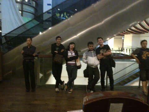 em_manat's profile picture. jalani apa ada nya dan selalu bersyukur dngn apa yang kita dpt kan