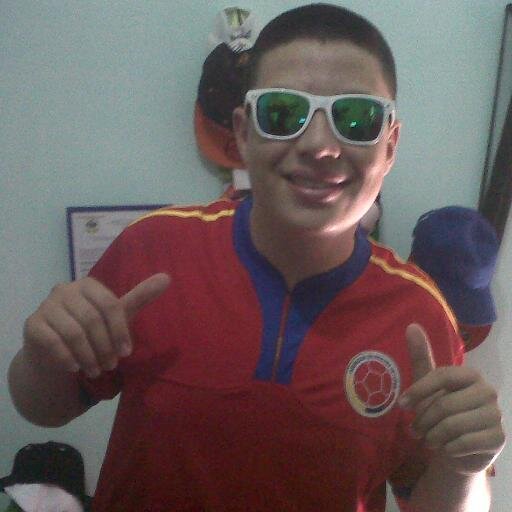 apuesto, divertido, deportivo,elegante