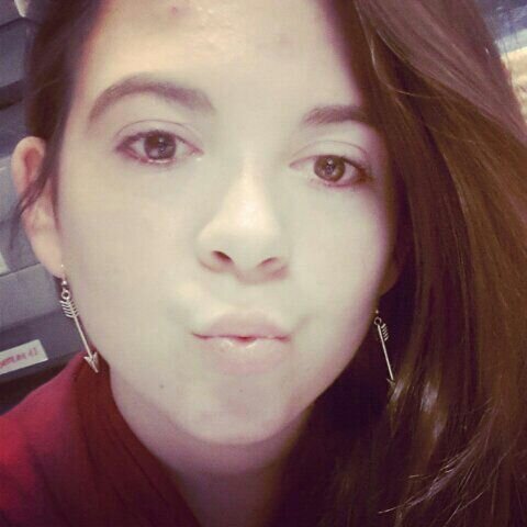 flopoppy12's profile picture. 