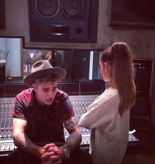 ღ ⓘ ⓛⓞⓥⓔ ⓚⓘⓓⓡⓐⓤⓗⓛ @justinbieber @ddlovato @arianagrande Dont let the pants wear you , Wear the pants
