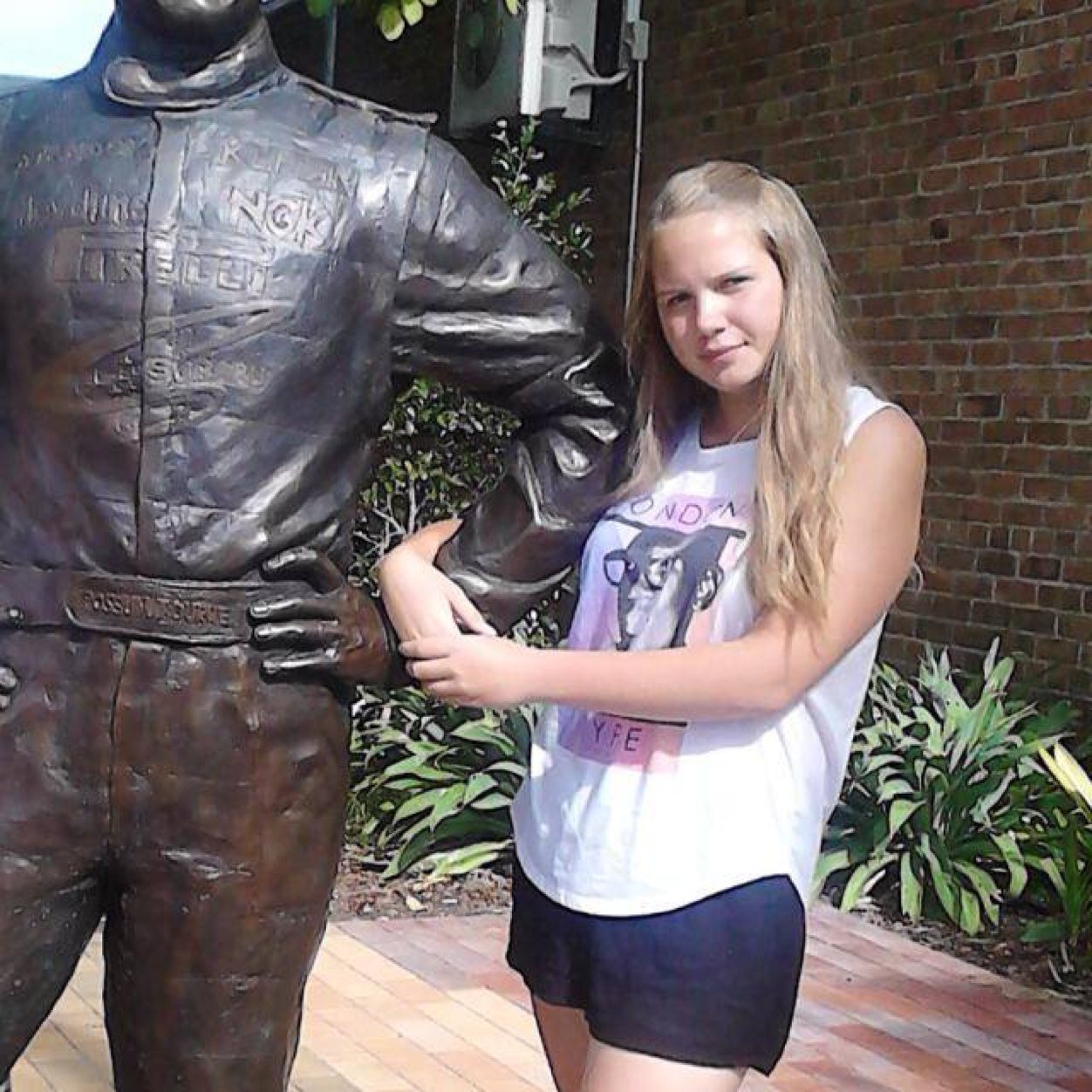 Saw 1D & 5SOS in Auckland 12/10/13 Follow my other account @Ashluvs1D987 Directioner/Mixer/5SOSFam