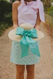 Lover of all things classy, preppy, and pink.