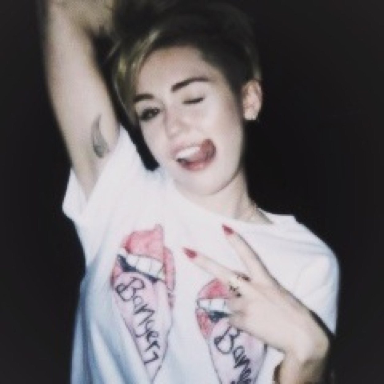 NavaehBoothFE's profile picture. Your body is a weapon