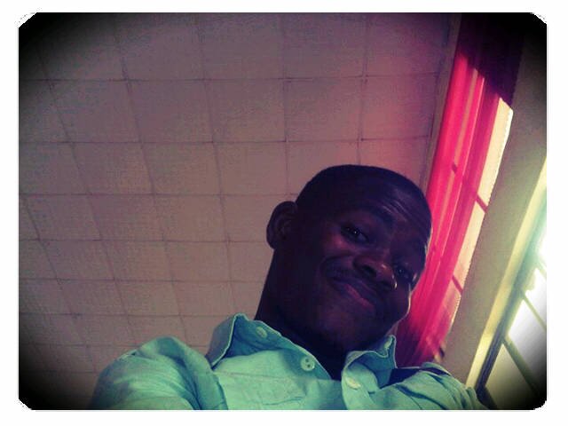 OlonadeLekzy's profile picture. 