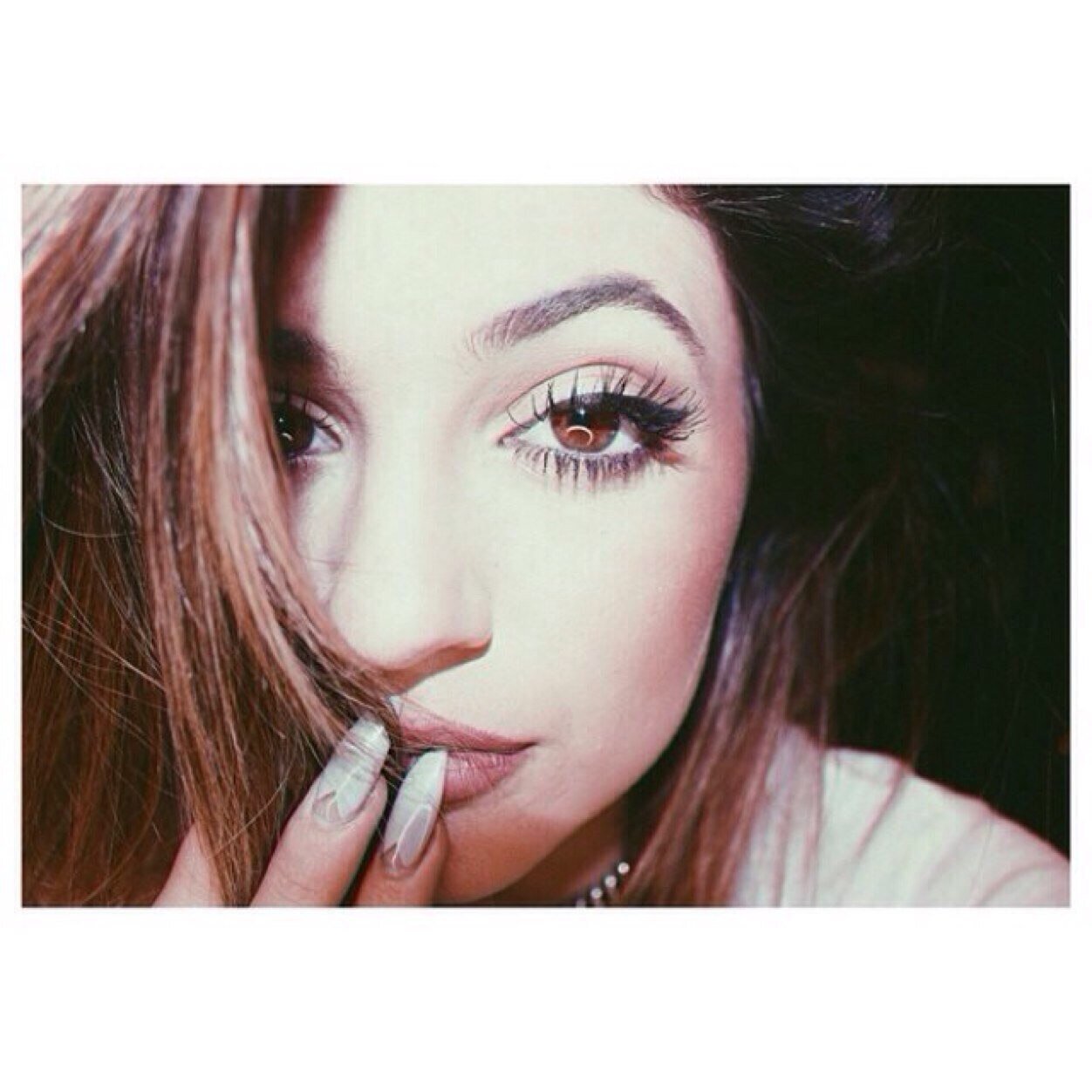 im just a normal girl that's in the kardashian // jenner fandom♡